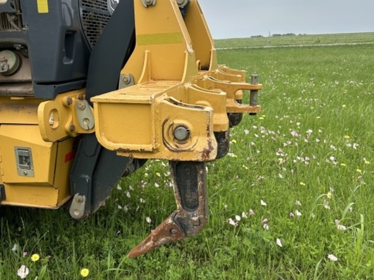 2018-deere-770g-image-21