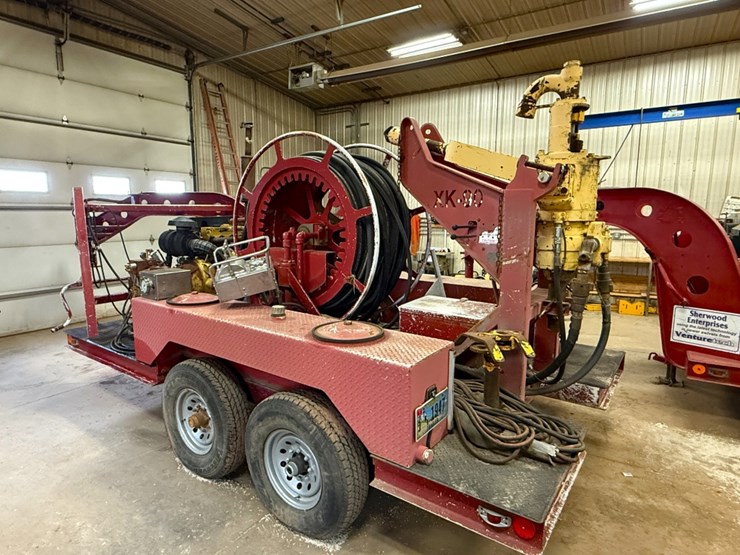 2012-caterpillar-c4.4-image-1