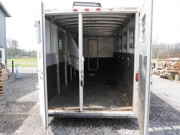 #142-•-1999-exiss-3-slant-aluminum-6-horse-capacity-trailer-image-56