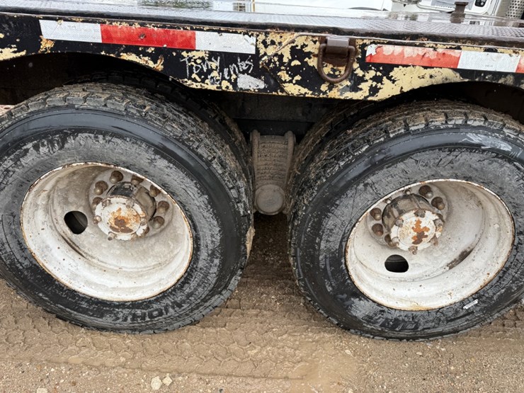 2001-mack-rd688s-image-11