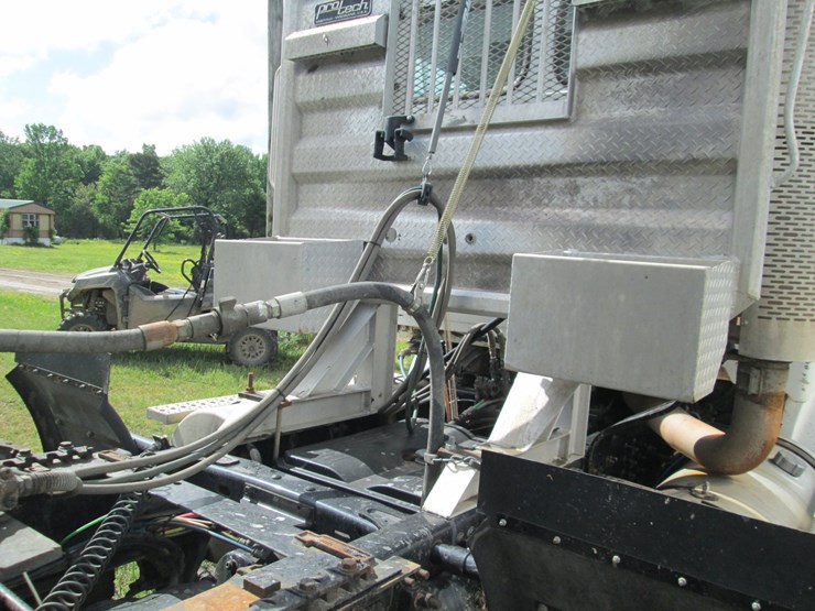 2007-sterling-at9500-image-13