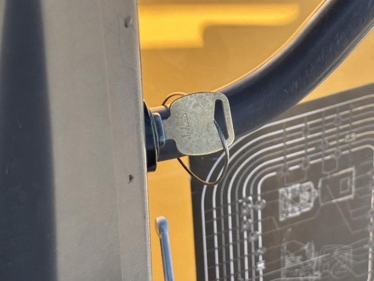 2018-volvo-dd25b-image-24