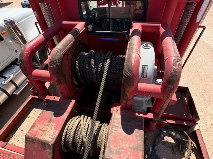 2002-peterbilt-357-image-6