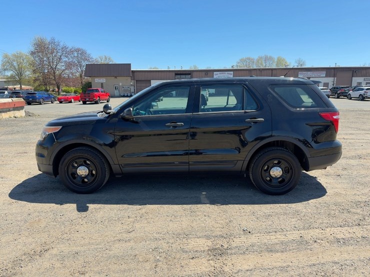 2014-ford-explorer-police-interceptor-image-2