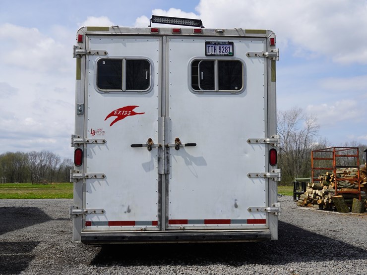 #142-•-1999-exiss-3-slant-aluminum-6-horse-capacity-trailer-image-4
