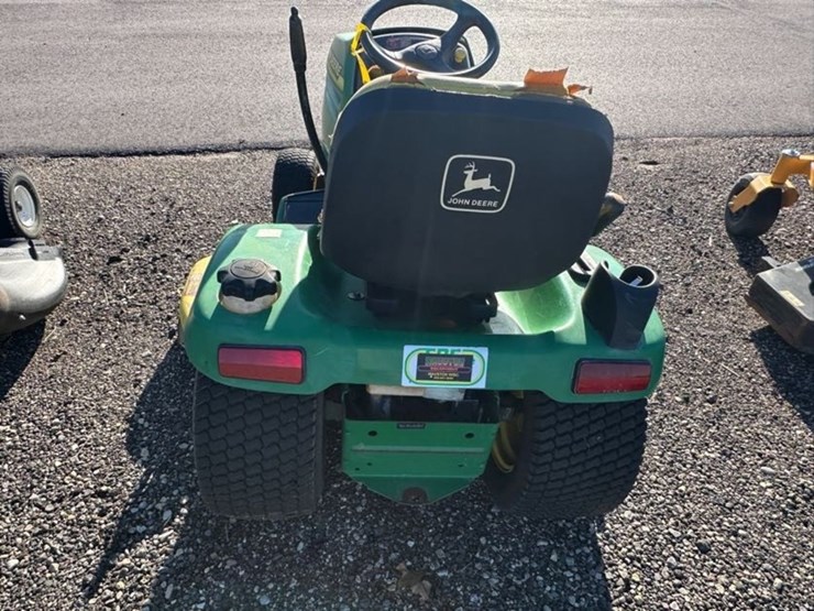 john-deere-gt235-image-6