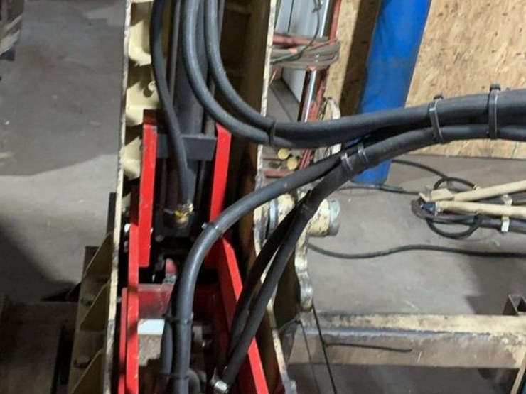 #149-•-2017-hurdle-magnum-lt-carriage-image-36