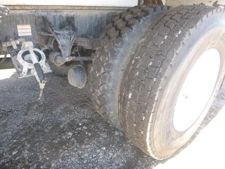 2015-ford-f750-image-22