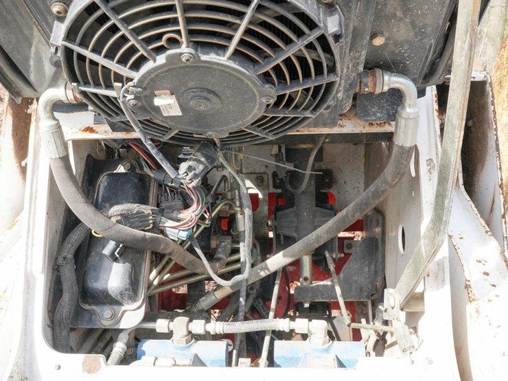 2014-bobcat-mt55-image-14