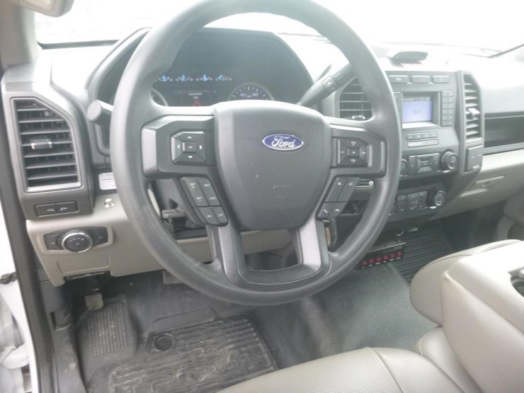 2022-ford-f450-image-23