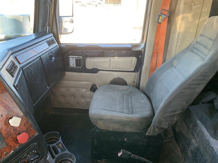 2012-western-star-4900-image-19