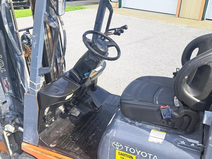 2019-toyota-8fgcsu20-image-11