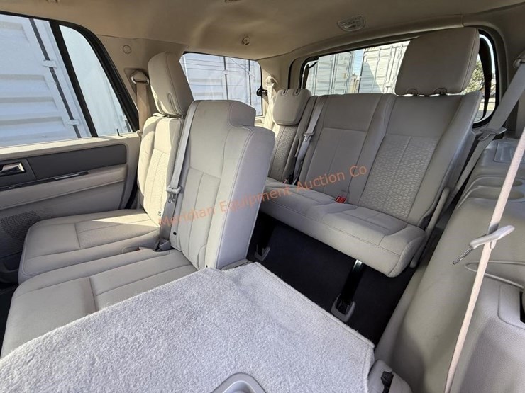 2013-ford-expedition-xlt-image-23