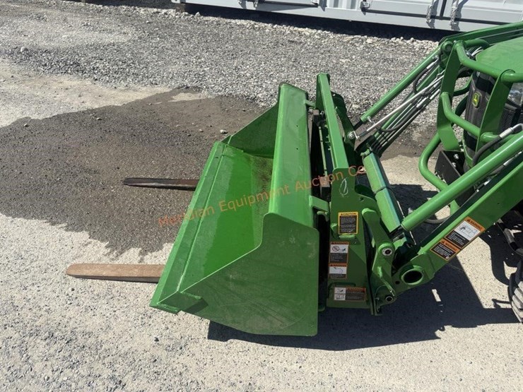 john-deere-1025r-image-12