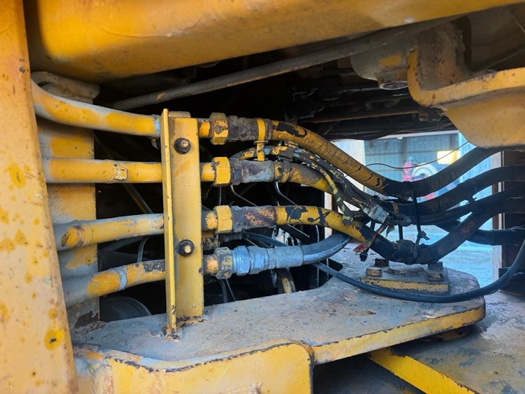 #122-•-1987-kobelco-lk600-wheel-loader-image-19