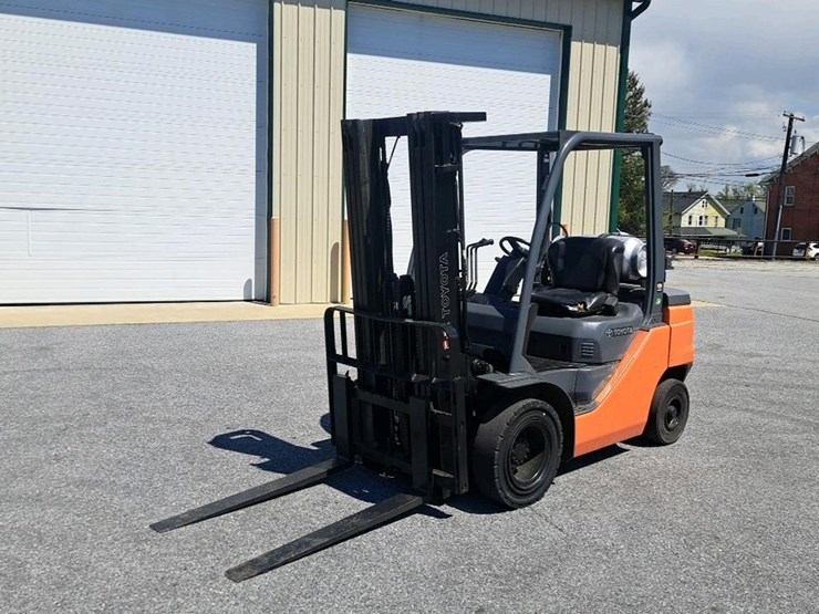 2020-toyota-8fgu25-image-9