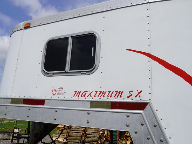 #142-•-1999-exiss-3-slant-aluminum-6-horse-capacity-trailer-image-21