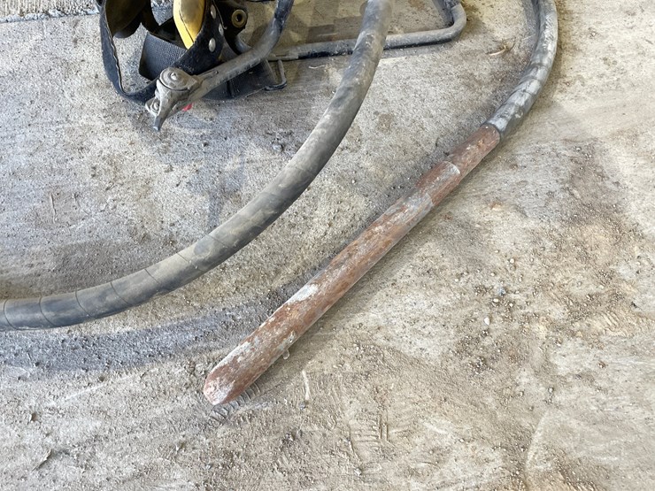 #5065-•-dztec-backpack-concrete-vibrator-image-4