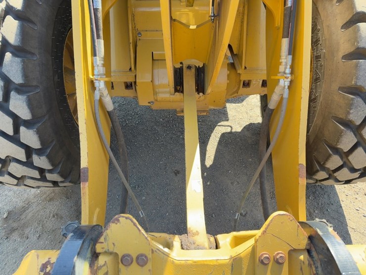 2019-caterpillar-926m-image-13