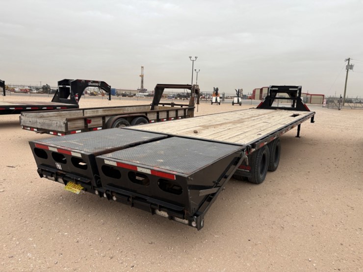 2021-maxxd-32'-x-102"-image-3