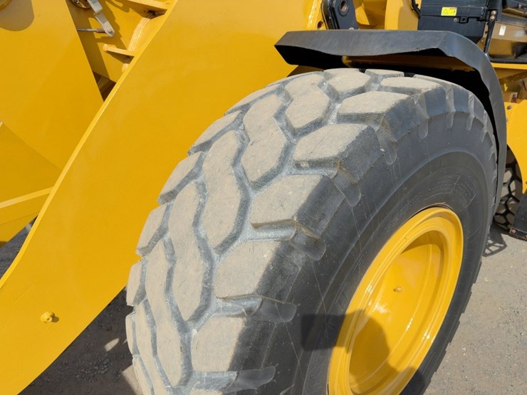 2017-caterpillar-926m-image-16