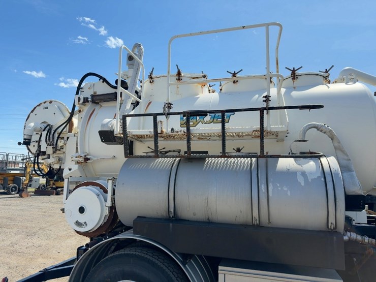 2001-caterpillar-3126-image-16