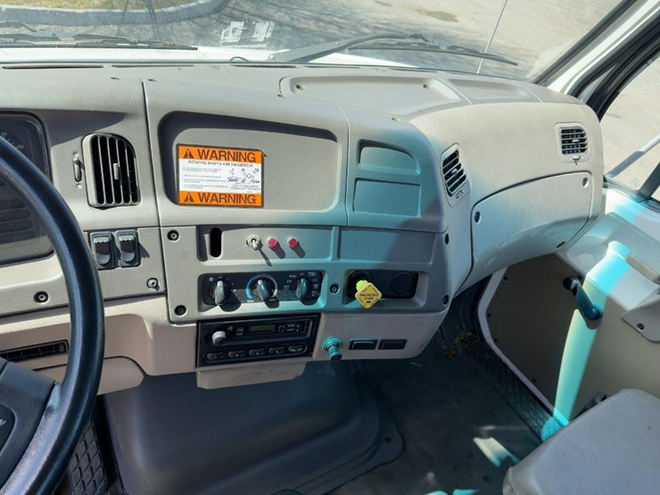 2001-caterpillar-3126-image-27