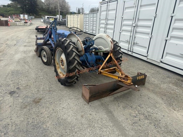 1960-ford-600-image-5