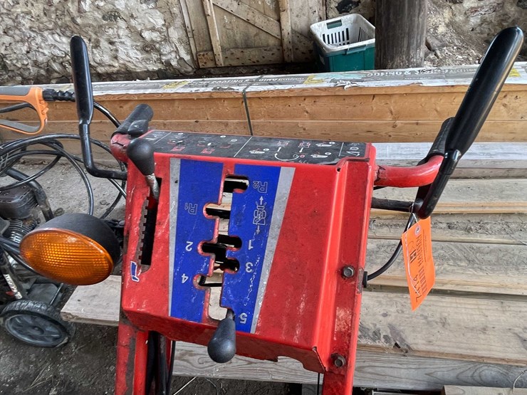 #7414-•-simplicity-signature-pro-1524-p-snowblower-image-11