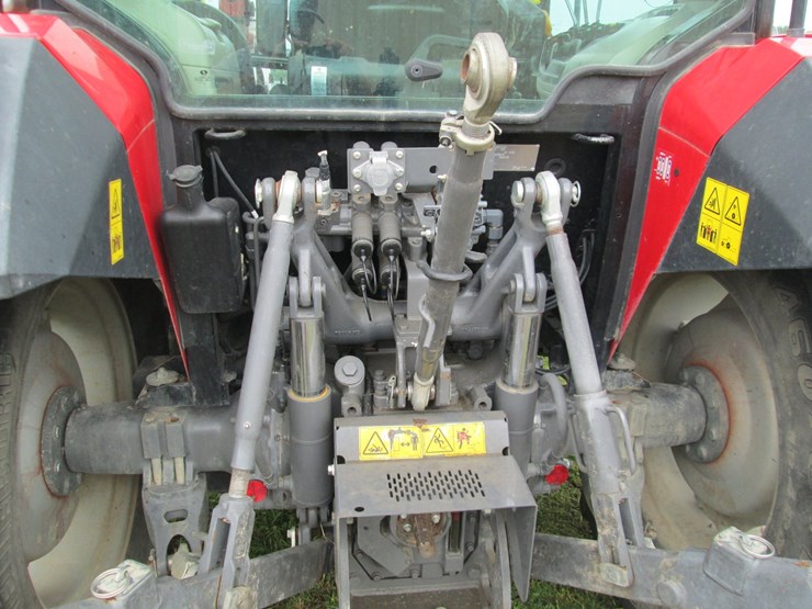 2018-massey-ferguson-4709-image-10