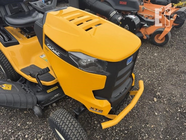 2017-cub-cadet-xt2-lx42-image-6