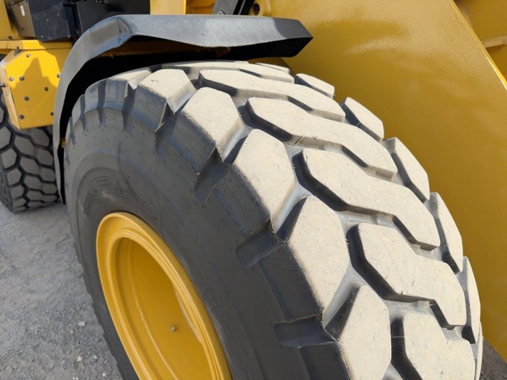 2017-caterpillar-926m-image-13