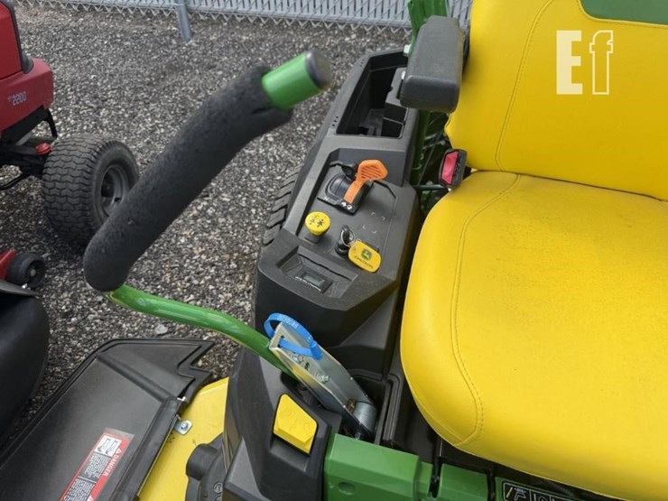 2021-john-deere-z530m-image-16