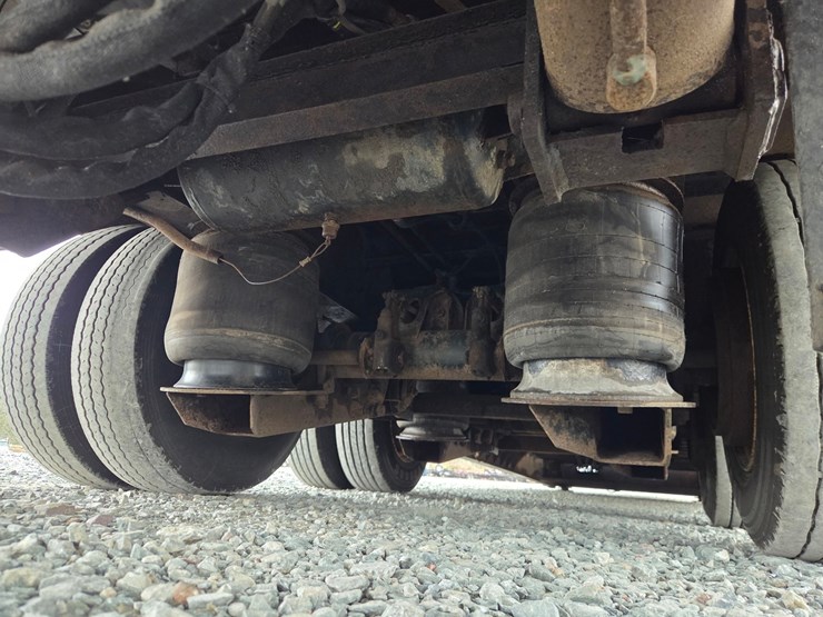 2006-trail-eze-te-70-ht-image-39