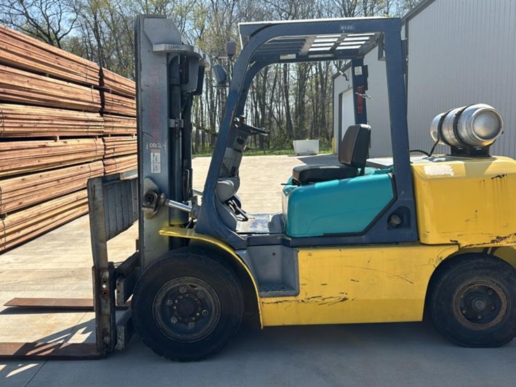 komatsu-fg45t2-7-image-2