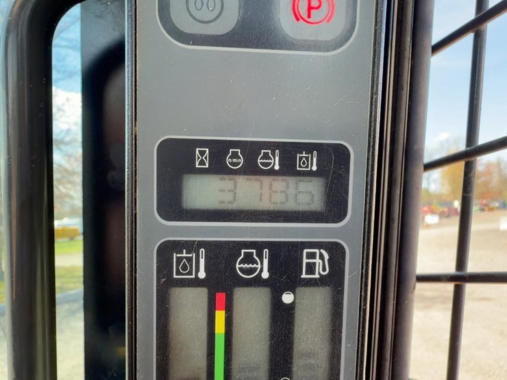 2013-case-sv250-image-22