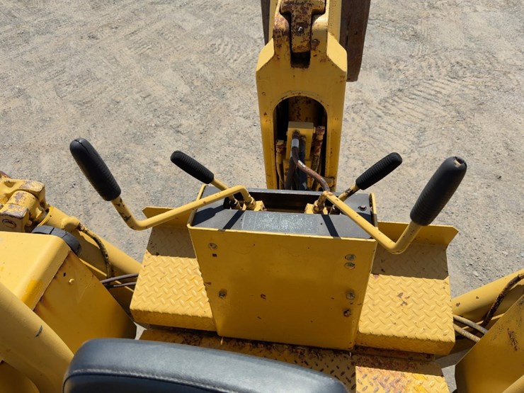 1980-deere-500c-image-24