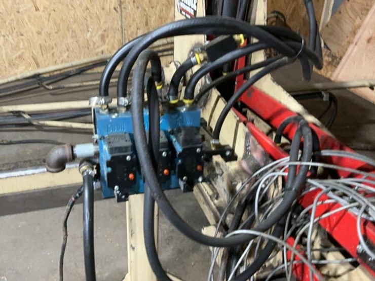 #149-•-2017-hurdle-magnum-lt-carriage-image-20