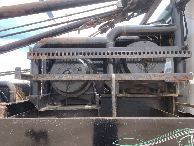 2013-kenworth-t800-image-13