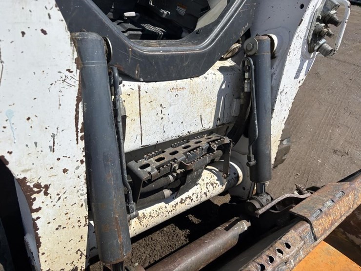2018-bobcat-t650-image-12