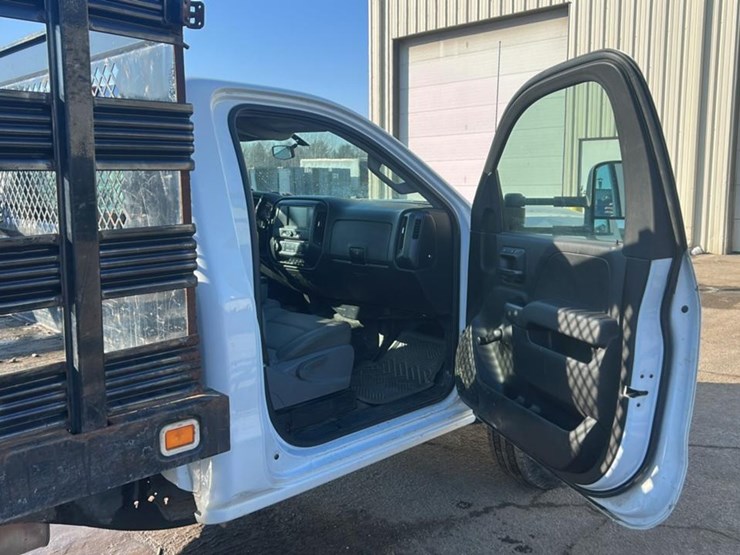 2017-chevrolet-silverado-3500hd-image-35