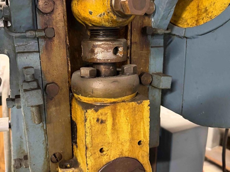 zeh-&-hahnemann-vertical-press-*needs-motor*-image-6