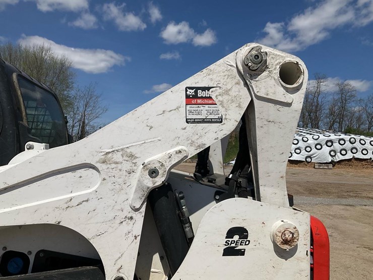 2021-bobcat-t870-image-21