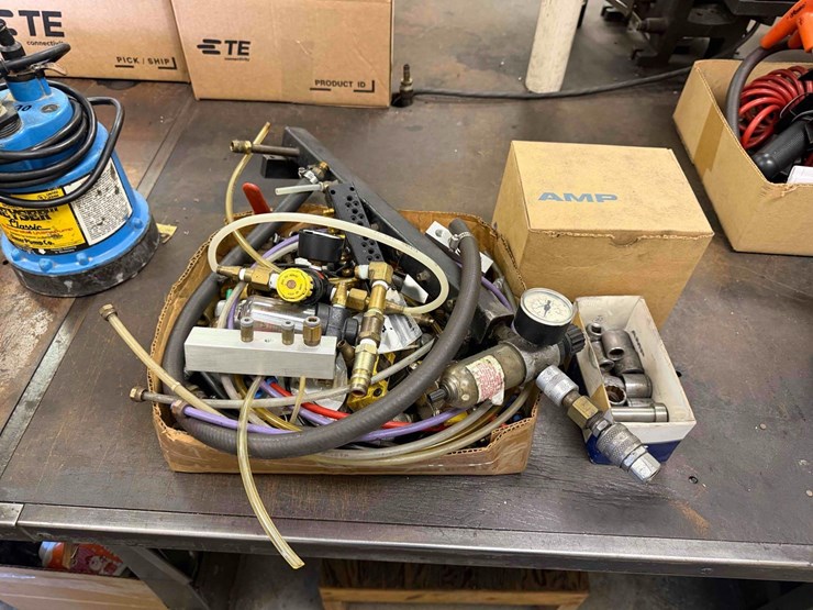 misc.-air-fittings-&-manifolds-image-1
