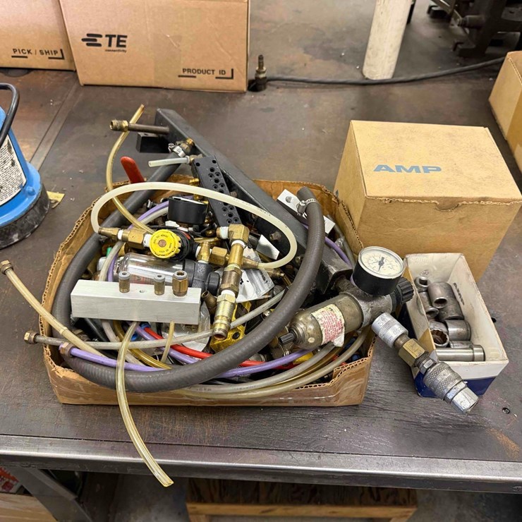 Misc. Air Fittings & Manifolds