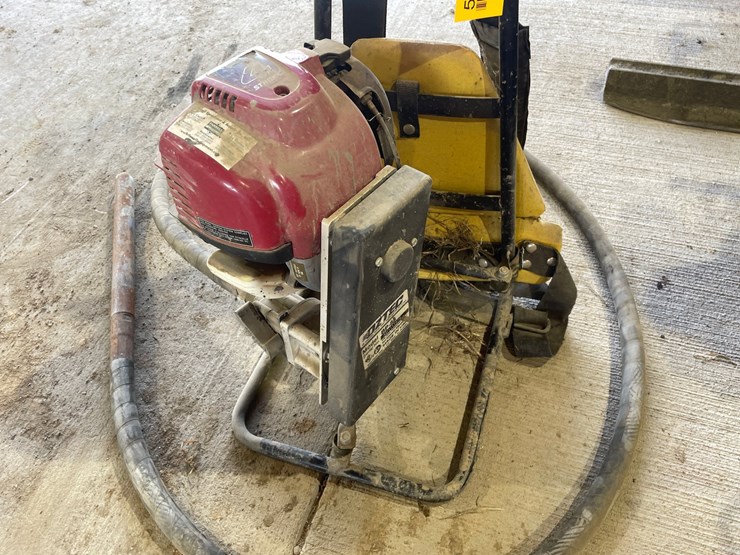 #5065-•-dztec-backpack-concrete-vibrator-image-9