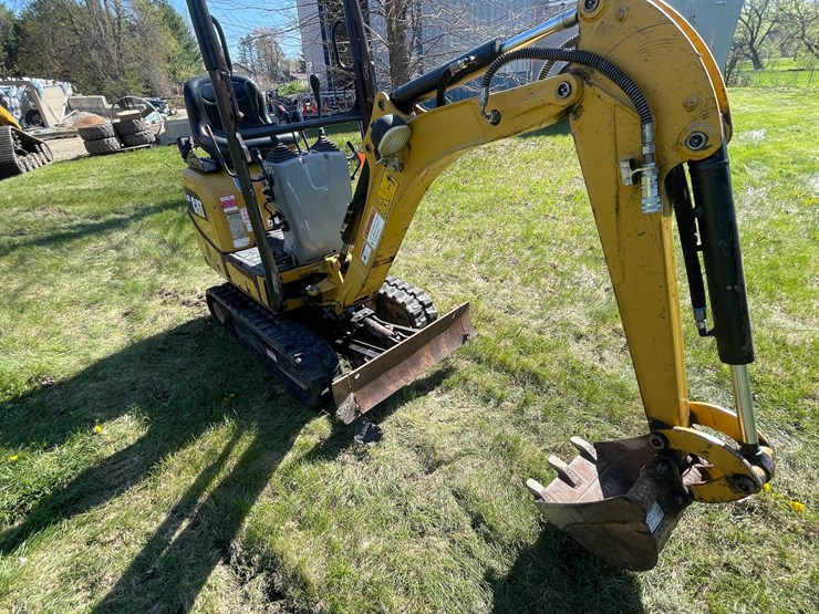 #7149-•-caterpillar-300.9v-mini-excavator-image-31