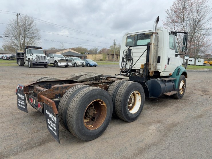 2005-international-8600-image-5