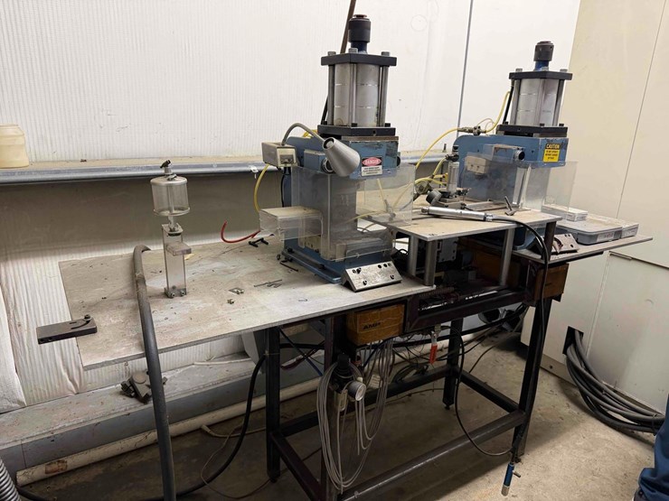assembly-machine-w/-many-extras-image-1