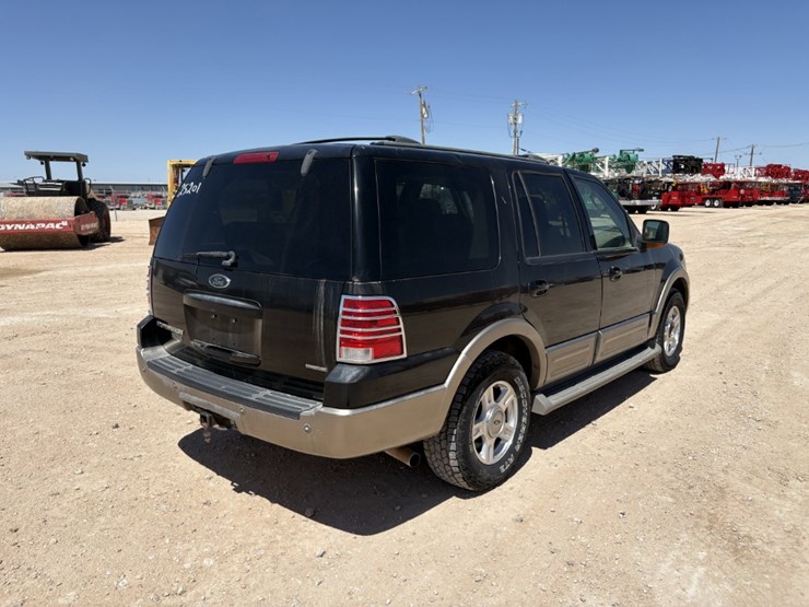 2012-ford-expedition-image-3